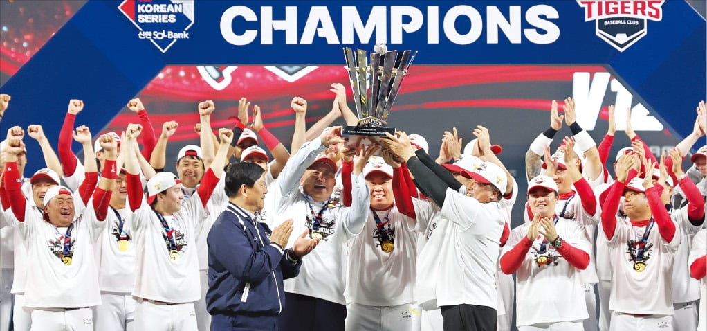 CBA战报：杰曼25分 洛夫顿准三双难救主 北京99-83轻取上海
