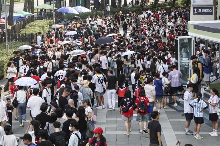 桑巴旅欧报128：拉菲爆杀生涯首戴帽，路恩双助速刷显神威