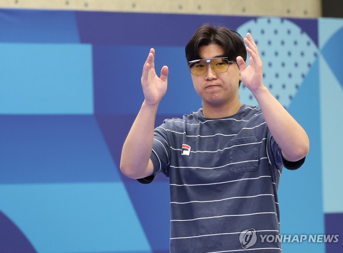 CBA战报：杰曼25分 洛夫顿准三双难救主 北京99-83轻取上海