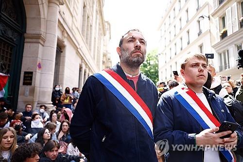 4战全胜！上海小组第一昂首晋级8强 新帅打磨球队渐入佳境