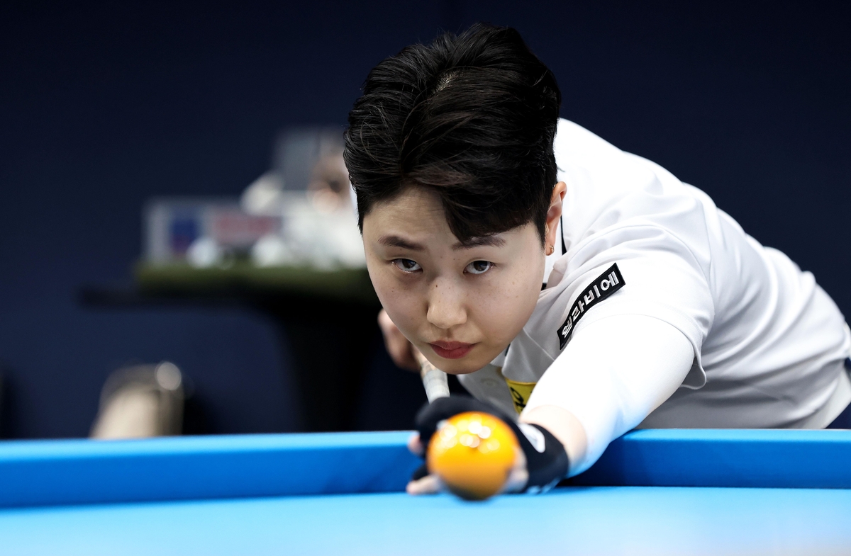 周鹏三分15中8轰25分，得分榜超越巴特尔升历史第14位