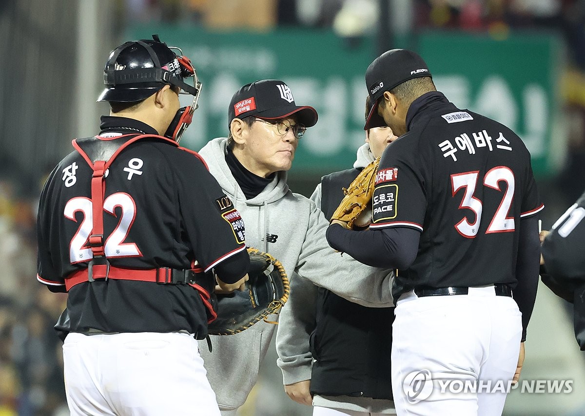 西汉姆联vs狼队：万-比萨卡、鲍恩首发，塞梅多、马特乌斯-库尼亚出战