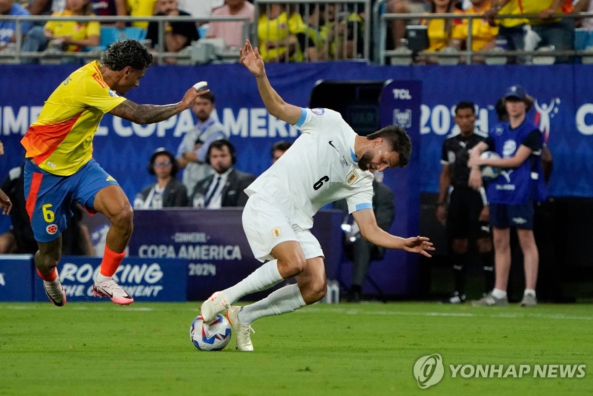 这怎么打！飞翼首发五将三分10中1 全场合计18中4