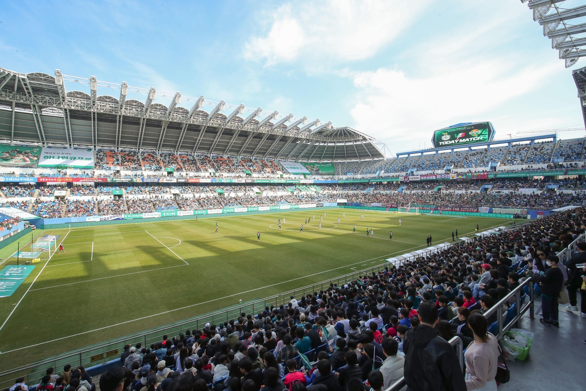 填满数据栏！克里斯13中8得到20分8板5助4断3帽