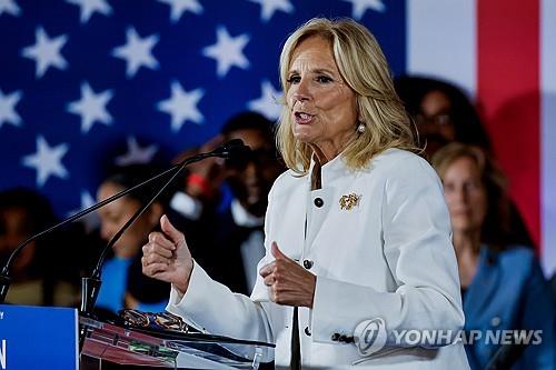 湖人官方：范德比尔特的伤病恢复慢于预期，未来几周均缺席